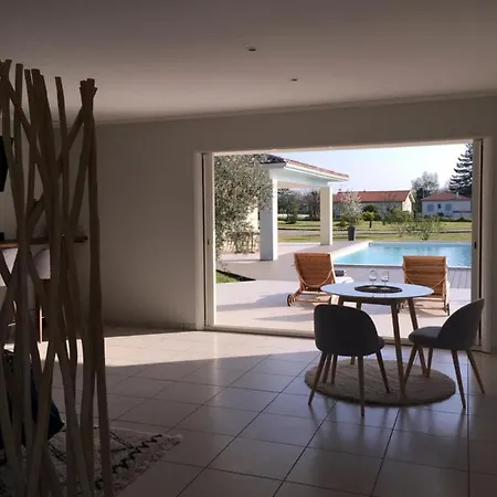 D'hotes Ama Oda ve Kahvaltı 3*